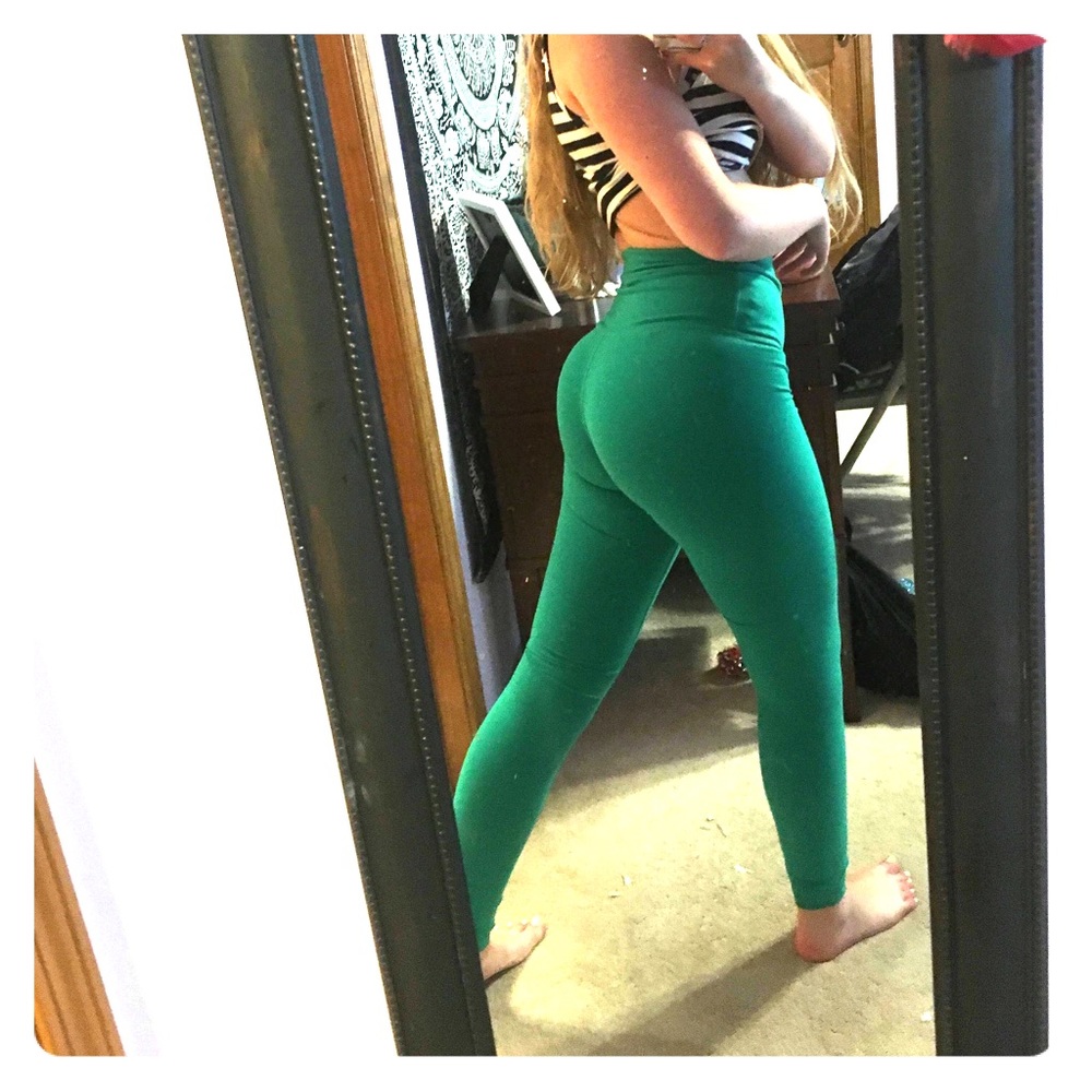 Lululemon green wonder under size 4